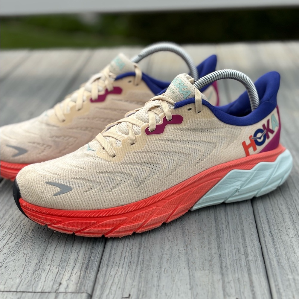 SOLD IN STORE Hoka ARAHI 6 Women’s Running Shoes Size 9.5B - Picture 1 of 10
